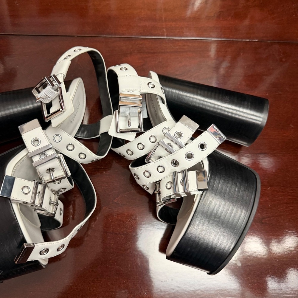 Michael Kors Darrington Optic White Black Grommet Buckle Platform Sandals 6B